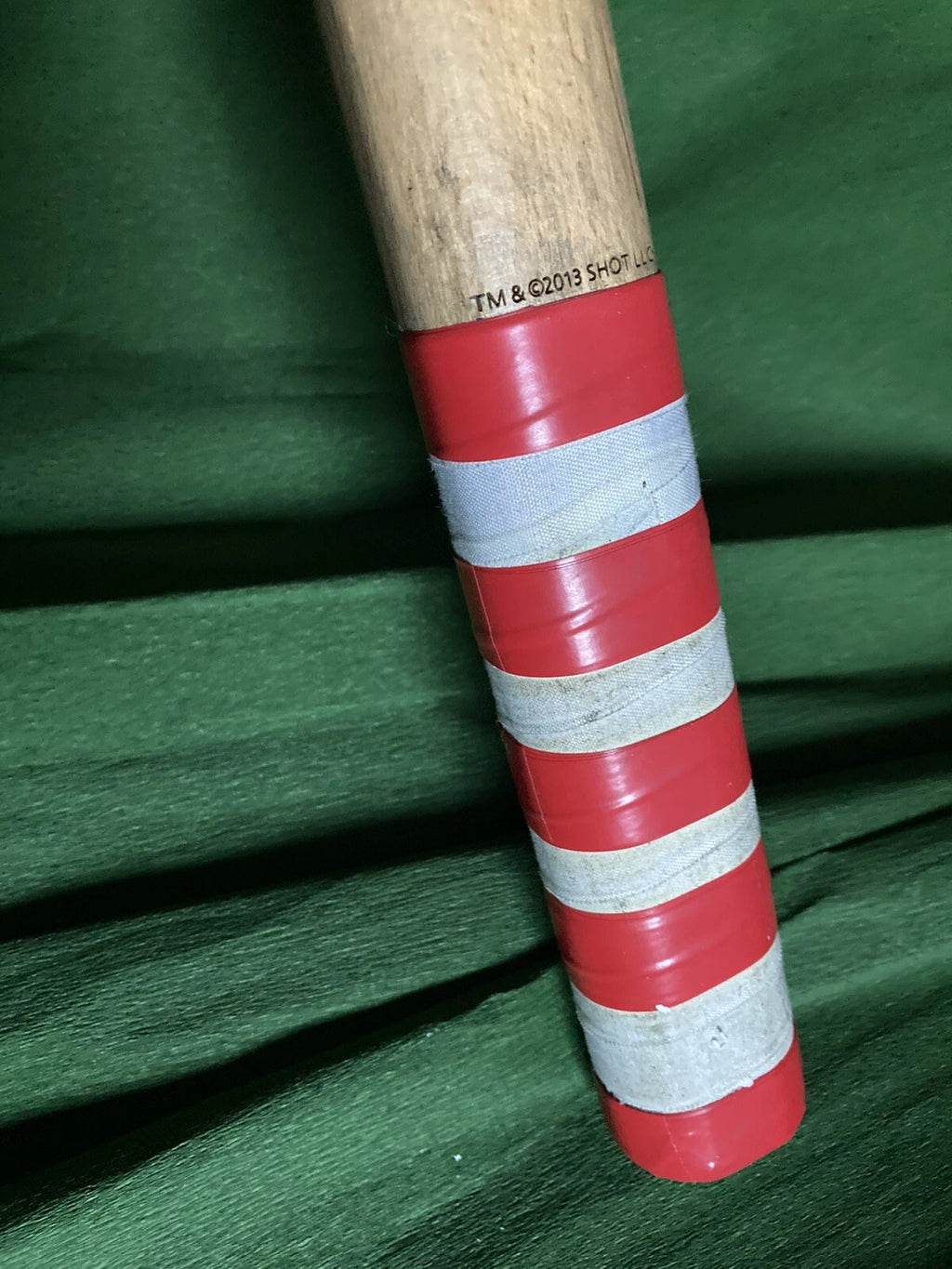 Kick-Ass 2 Col. Stars & Stripes Betsy Ross Bat Prop Replica SDCC Neca Exclusive