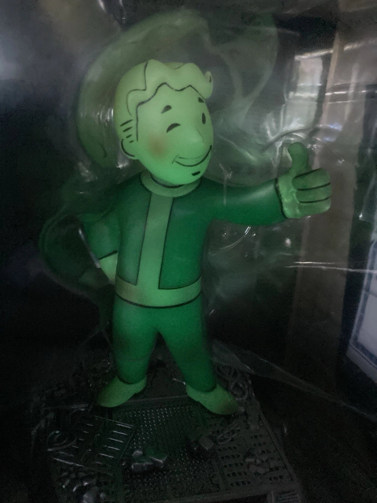 Fallout McFarlane Movie Maniacs Glowing Vault Boy Figur Neu & OVP